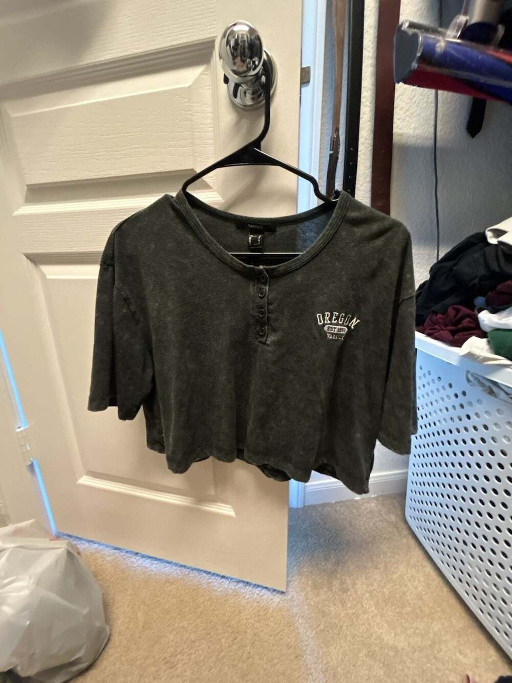Forever 21 Oregon Varsity Mineral Wash Henley Crop Top